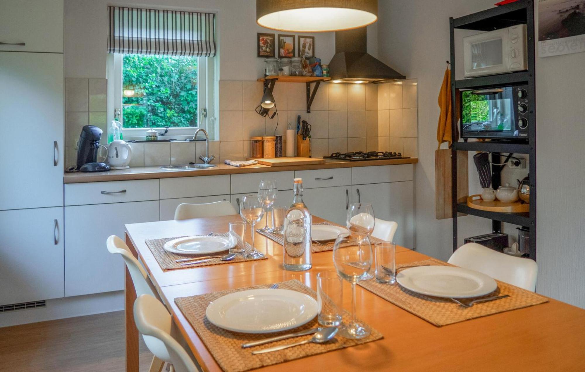 3 Bedroom Lovely Home In Zonnemaire Kültér fotó