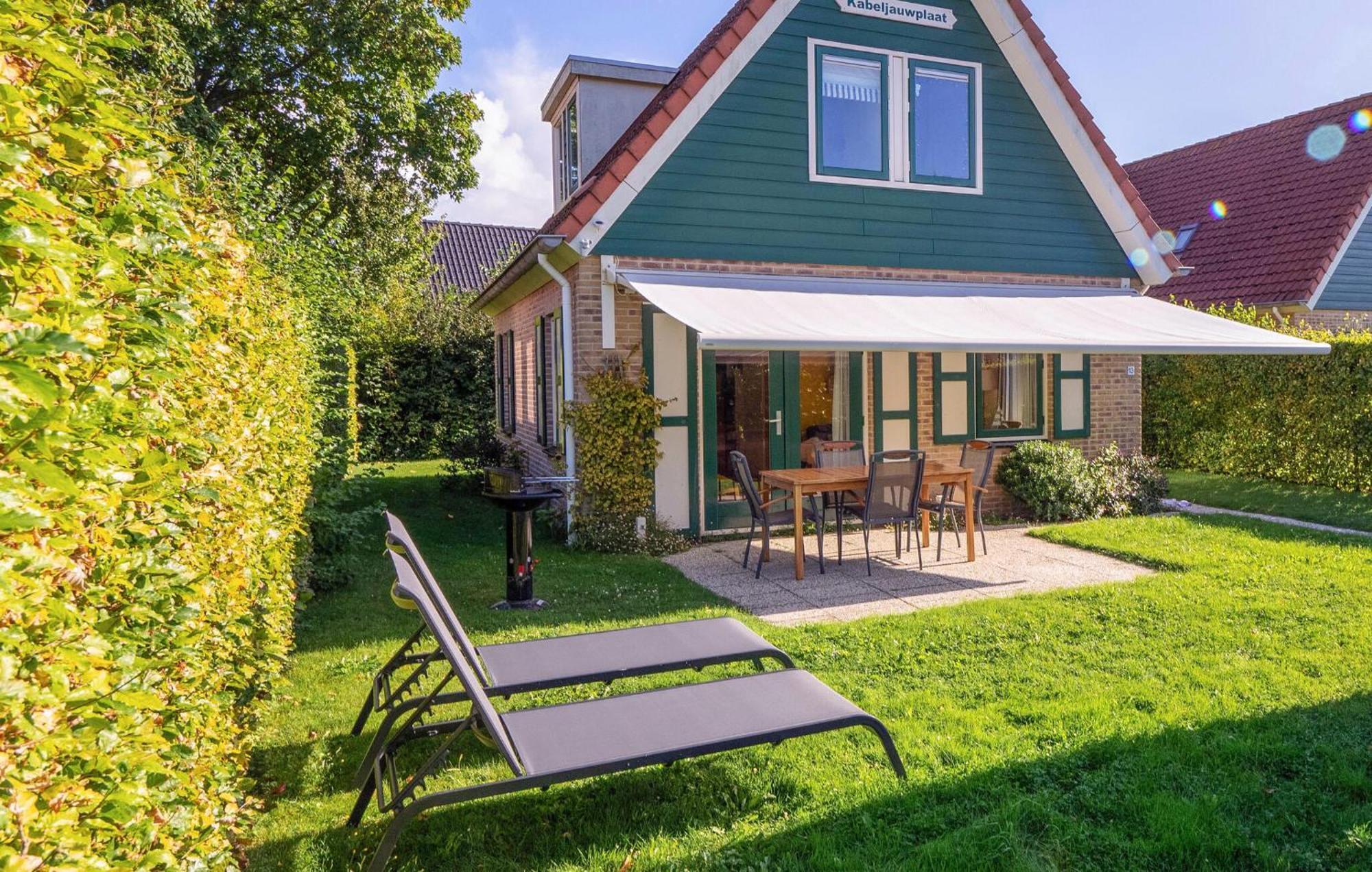3 Bedroom Lovely Home In Zonnemaire Kültér fotó