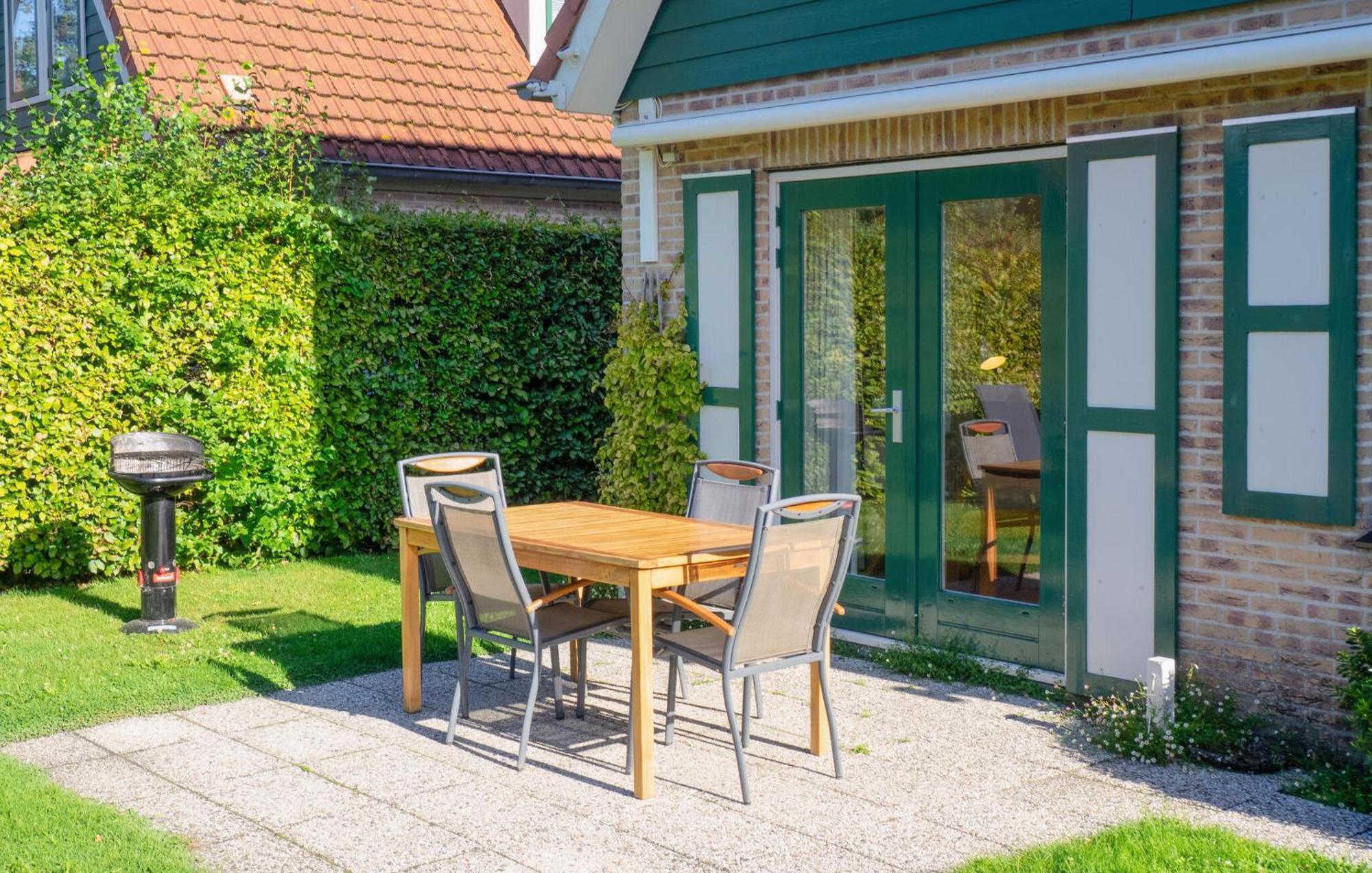 3 Bedroom Lovely Home In Zonnemaire Kültér fotó